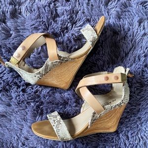 KENNETH COLE REACTION WEDGES